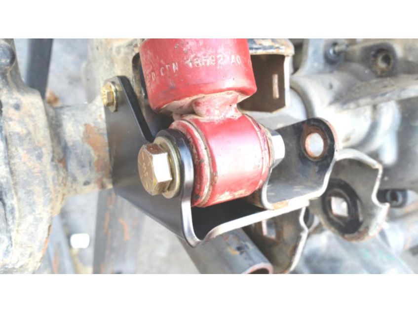 FRONT SHOCK RELOCATION BRACKET KIT FOR JK/JKU EVO Manufacturing