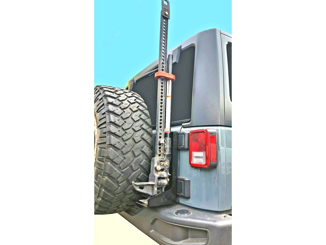 HI-LIFT JACK TAILGATE MOUNT FOR JK/JL | EVO Manufacturing