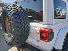 Load image into Gallery viewer, 2018-2023 JEEP WRANGLER HEAVY DUTY HINGED SPARE TIRE CARRIER FOR JL/JLU